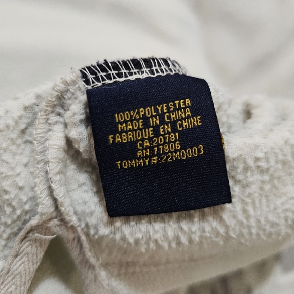 Vintage 90's Tommy Hilfiger Fleece Sweater - Picture 5 of 5